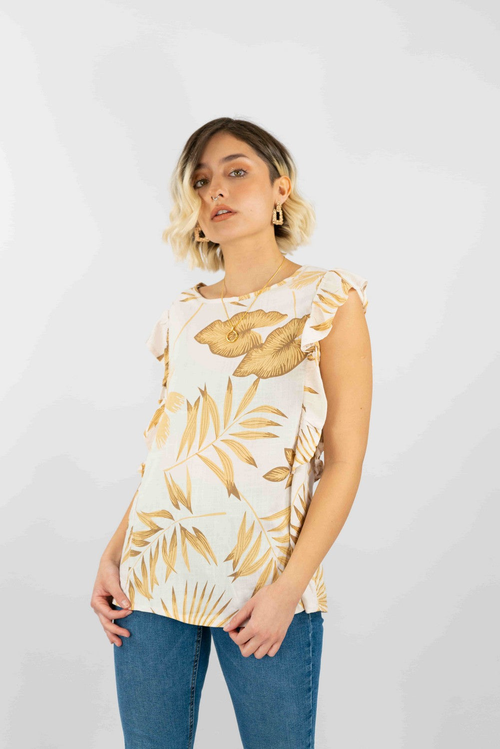 Blusa Similar Lino Estampado Con Vuelo En Manga