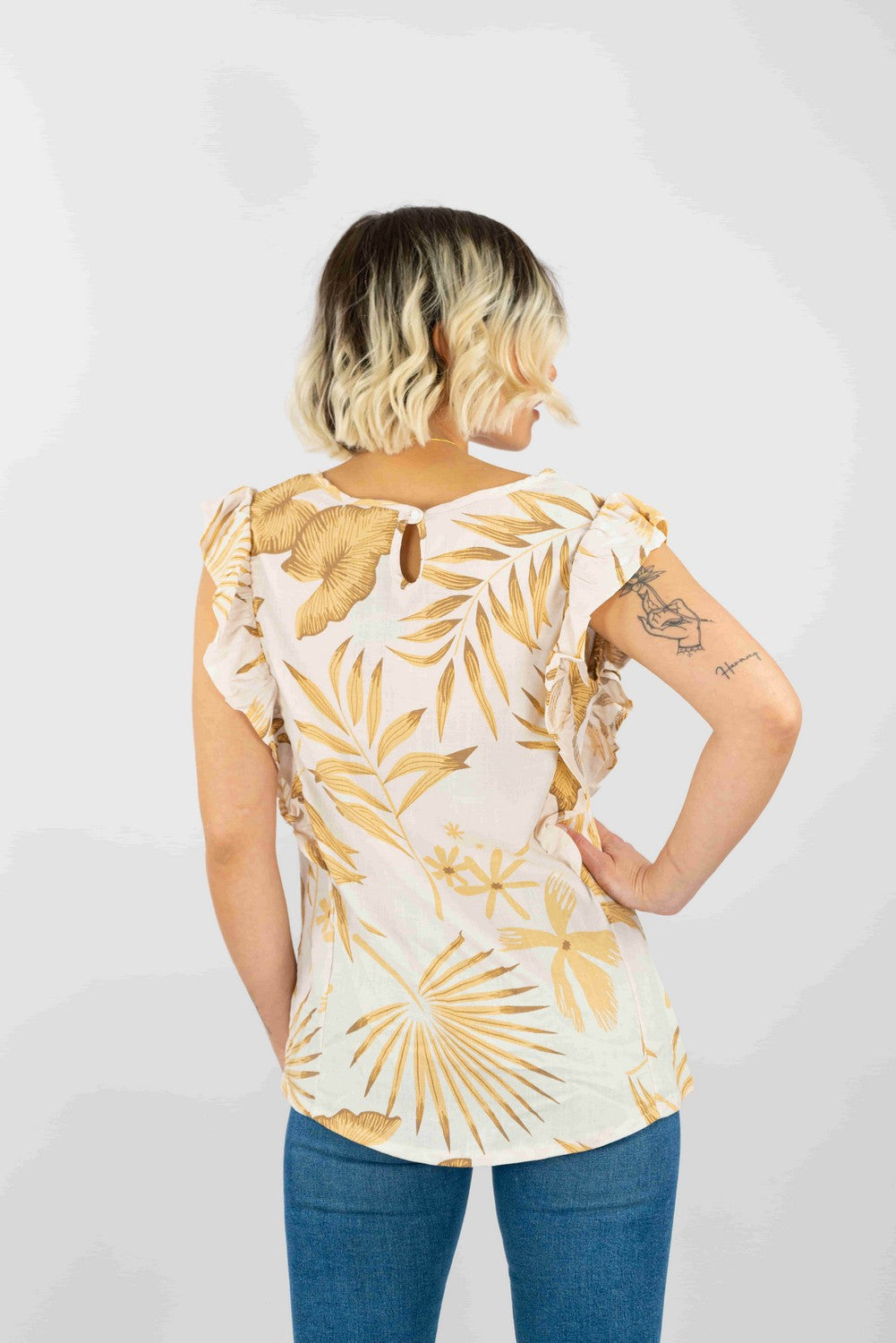 Blusa Similar Lino Estampado Con Vuelo En Manga