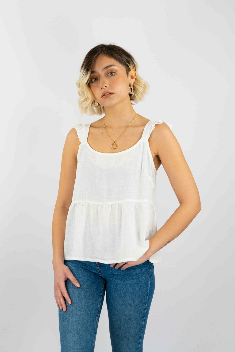 Blusa Similar Lino Con Amarra En Espalda