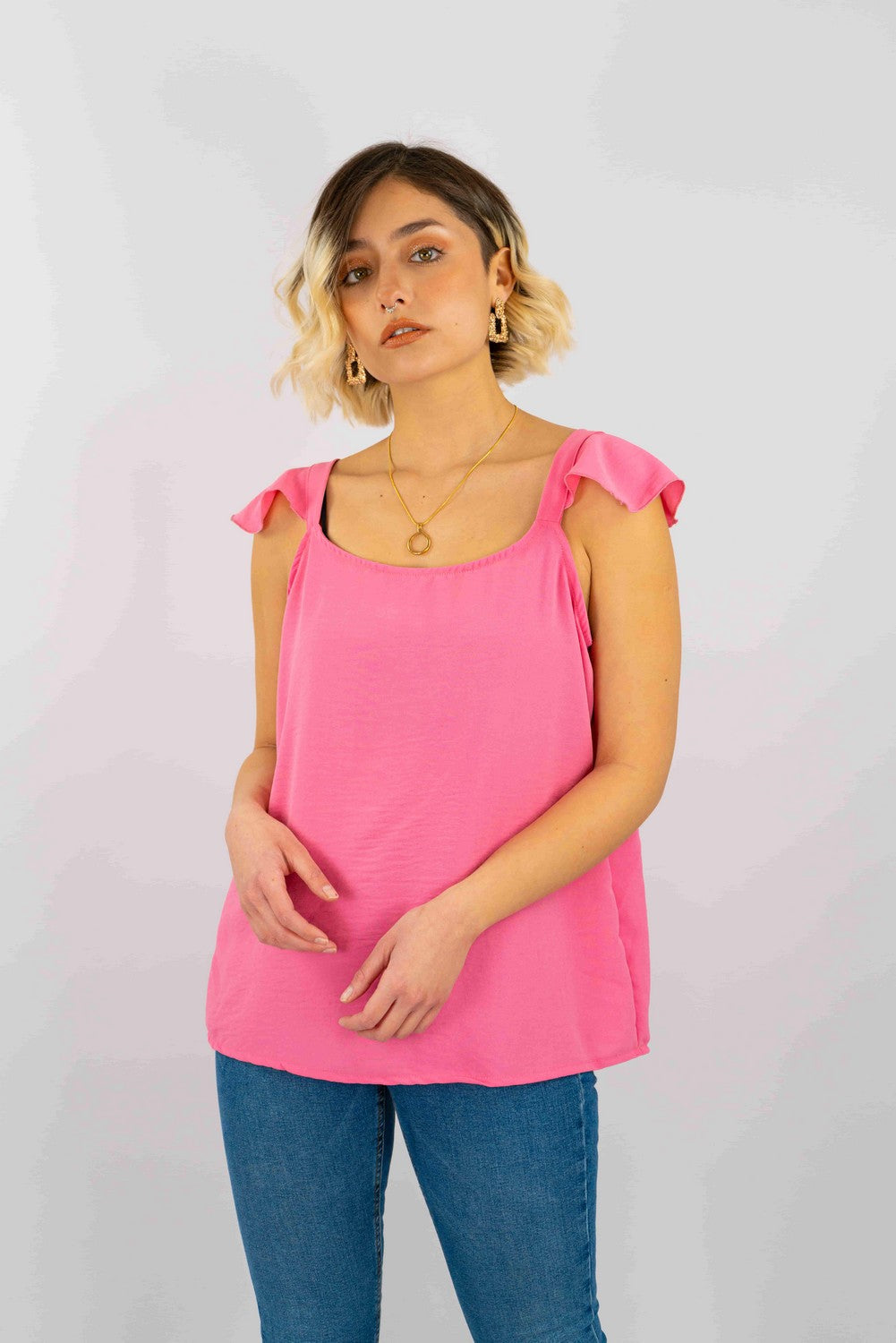 Blusa Con Tirante Y Vuelo En Mangas