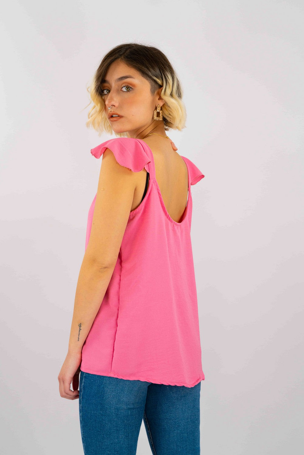 Blusa Con Tirante Y Vuelo En Mangas