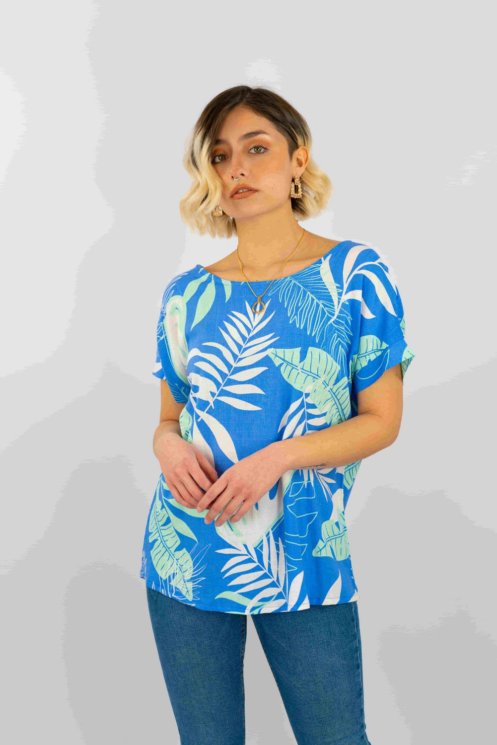 Blusa Similar Lino Estampado Con Abertura Y Amarra En Espalda