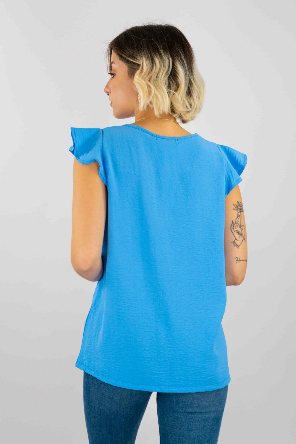 Blusa Tela Plana Con Vuelo En Mangas